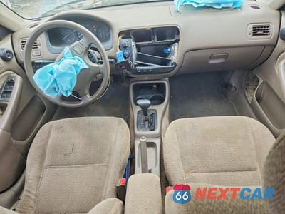 Zdjęcie 8 z 13 samochodu: 2000 HONDA CIVIC EX VIN:JHMEJ8647YS003990 - miniatura