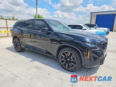 Czwarte zdjęcie samochodu z boku: 2023 BMW XM VIN:5YM23CS05P9S47414 - miniatura