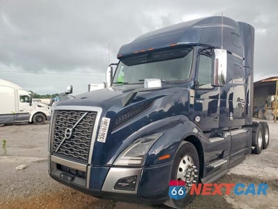 Drugie zdjęcie samochodu z przodu: 2020 VOLVO VNL SEMI TRUCK VIN:4V4NC9EH8LN259444 - miniatura
