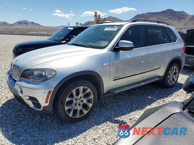2013 BMW X5 XDRIVE35I 5UXZV4C52D0B19408 - główne zdjęcie licytacji z USA - miniatura