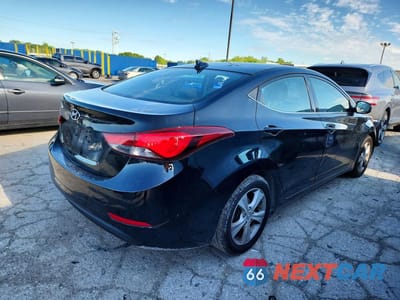 Trzecie zdjęcie samochodu z tyłu: 2016 HYUNDAI ELANTRA VALUE EDITION VIN:5NPDH4AE3GH770539 - miniatura