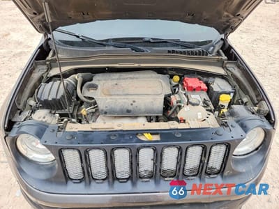 Zdjęcie 11 z 12 samochodu: 2018 JEEP RENEGADE LATITUDE VIN:ZACCJABB5JPJ68241 - miniatura