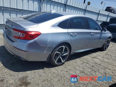 Trzecie zdjęcie samochodu z tyłu: 2018 HONDA ACCORD SPORT VIN:1HGCV2F33JA053462 - miniatura