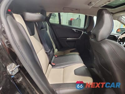 Zdjęcie 10 z 12 samochodu: 2017 VOLVO V60 CROSS COUNTRY PREMIER VIN:YV440MWK8H1035695 - miniatura