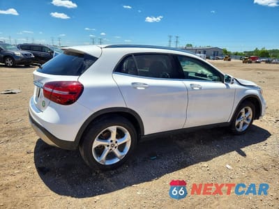 Trzecie zdjęcie samochodu z tyłu: 2020 MERCEDES-BENZ GLA 250 4MATIC VIN:W1NTG4GB8LU031090 - miniatura