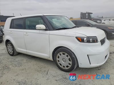 Czwarte zdjęcie samochodu z boku: 2009 TOYOTA SCION XB VIN:JTLKE50E491077677 - miniatura