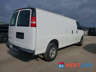 Trzecie zdjęcie samochodu z tyłu: 2022 CHEVROLET EXPRESS G2500 VIN:1GCWGBFP1N1157933 - miniatura
