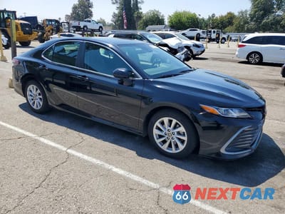 Czwarte zdjęcie samochodu z boku: 2023 TOYOTA CAMRY LE VIN:4T1C11AK5PU122822 - miniatura