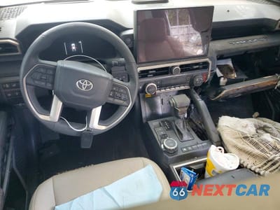 Zdjęcie 8 z 12 samochodu: 2025 TOYOTA TACOMA LIMITED HV VIN:3TYLC5LN1ST041167 - miniatura