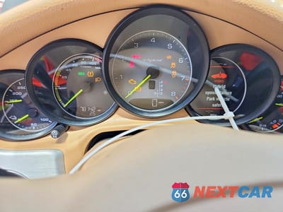 Zdjęcie 9 z 12 samochodu: 2016 PORSCHE PANAMERA SE HYBRID VIN:WP0AD2A77GL040522 - miniatura