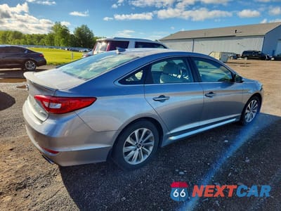 Trzecie zdjęcie samochodu z tyłu: 2015 HYUNDAI SONATA SPORT VIN:5NPE34AF7FH032916 - miniatura