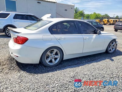 Trzecie zdjęcie samochodu z tyłu: 2015 BMW 328 XI VIN:WBA3B3G50FNR87041 - miniatura