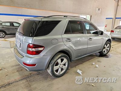 Trzecie zdjęcie samochodu z tyłu: 2010 MERCEDES-BENZ ML 350 4MATIC VIN:4JGBB8GB2AA548274 - miniatura