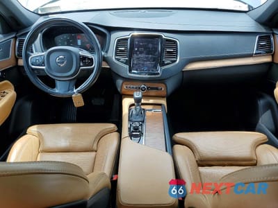 Zdjęcie 8 z 13 samochodu: 2017 VOLVO XC90 T6 VIN:YV4A22PL9H1150055 - miniatura