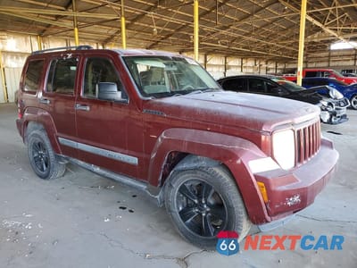 Czwarte zdjęcie samochodu z boku: 2008 JEEP LIBERTY SPORT VIN:1J8GN28K78W290045 - miniatura