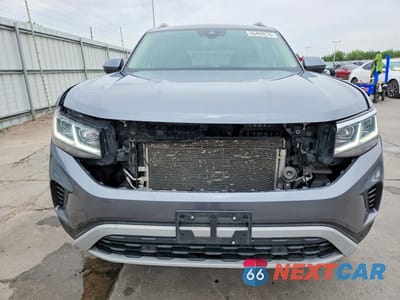 Piąte zdjęcie samochodu w środku: 2021 VOLKSWAGEN ATLAS SEL PREMIUM VIN:1V2TR2CA4MC515282 - miniatura