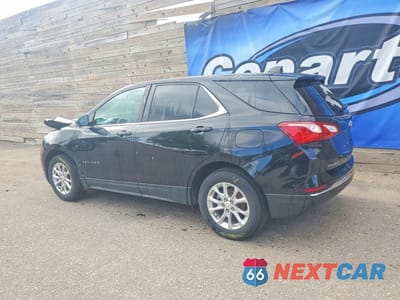 Drugie zdjęcie samochodu z przodu: 2021 CHEVROLET EQUINOX LT VIN:2GNAXKEV5M6137651 - miniatura