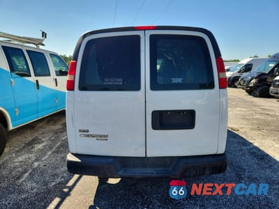 Zdjęcie 6 z 12 samochodu: 2011 CHEVROLET EXPRESS G2500 VIN:1GCWGFCA1B1116916 - miniatura