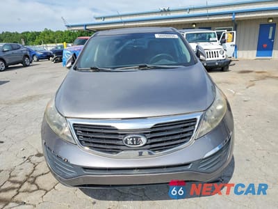 Piąte zdjęcie samochodu w środku: 2011 KIA SPORTAGE LX VIN:KNDPB3A25B7084739 - miniatura