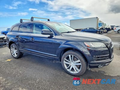 Czwarte zdjęcie samochodu z boku: 2013 AUDI Q7 PREMIUM PLUS VIN:WA1LGAFE8DD016117 - miniatura