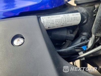 Zdjęcie 8 z 8 samochodu: 2021 YAMAHA YZFR3 A VIN:MH3RH18Y9MK005516 - miniatura
