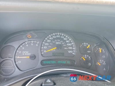 Zdjęcie 9 z 12 samochodu: 2003 CHEVROLET SUBURBAN K1500 VIN:3GNFK16T53G223864 - miniatura