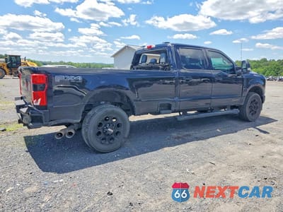 Trzecie zdjęcie samochodu z tyłu: 2024 FORD F350 SUPER DUTY VIN:1FT8W3BT2REF36555 - miniatura