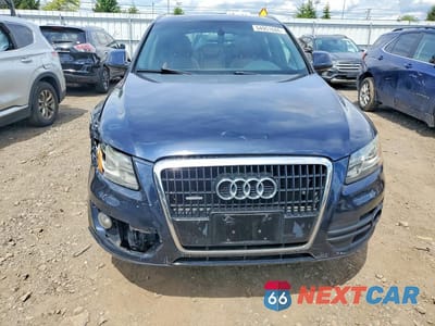 Piąte zdjęcie samochodu w środku: 2010 AUDI Q5 PREMIUM PLUS VIN:WA1LKAFP5AA097557 - miniatura
