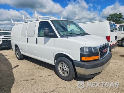 Czwarte zdjęcie samochodu z boku: 2017 GMC SAVANA G2500 VIN:1GTW7AFF4H1913907 - miniatura
