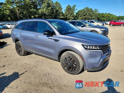 Czwarte zdjęcie samochodu z boku: 2021 KIA SORENTO S VIN:5XYRLDLC2MG004384 - miniatura