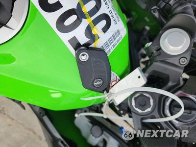 Zdjęcie 8 z 9 samochodu: 2025 KAWASAKI EX500 A VIN:ML5EXGJ15SDA38463 - miniatura