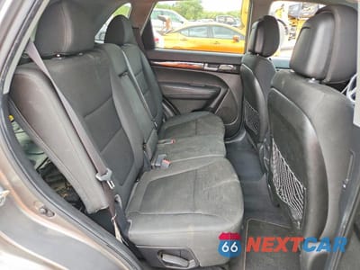 Zdjęcie 11 z 13 samochodu: 2015 KIA SORENTO LX VIN:5XYKT3A67FG657952 - miniatura
