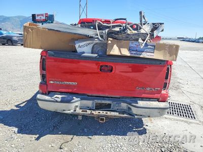 Zdjęcie 6 z 13 samochodu: 2005 CHEVROLET SILVERADO K2500 HEAVY DUTY VIN:1GCHK23215F827158 - miniatura