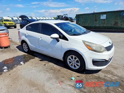 Czwarte zdjęcie samochodu z boku: 2016 KIA RIO LX VIN:KNADM4A31G6639756 - miniatura