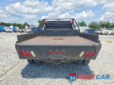 Zdjęcie 6 z 12 samochodu: 2004 CHEVROLET SILVERADO K3500 VIN:1GCJK33284F223001 - miniatura