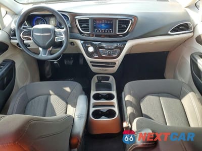 Zdjęcie 8 z 14 samochodu: 2020 CHRYSLER VOYAGER L VIN:2C4RC1AG7LR108836 - miniatura