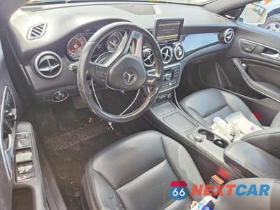 Zdjęcie 8 z 12 samochodu: 2014 MERCEDES-BENZ CLA 250 4MATIC VIN:WDDSJ4GB6EN125119 - miniatura