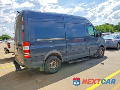 Trzecie zdjęcie samochodu z tyłu: 2018 MERCEDES-BENZ SPRINTER 2500 VIN:WD3PE7CD2JP623436 - miniatura