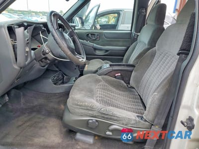 Zdjęcie 7 z 13 samochodu: 2002 CHEVROLET BLAZER VIN:1GNCS13W52K141299 - miniatura
