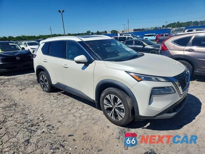 Czwarte zdjęcie samochodu z boku: 2021 NISSAN ROGUE SV VIN:5N1AT3BA5MC782797 - miniatura