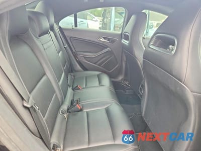 Zdjęcie 10 z 12 samochodu: 2018 MERCEDES-BENZ CLA 250 4MATIC VIN:WDDSJ4GBXJN585040 - miniatura