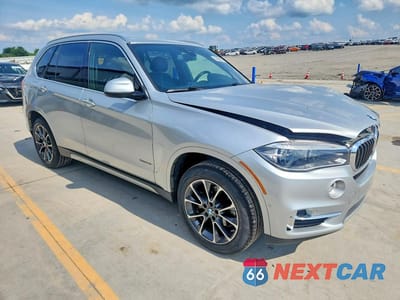 Czwarte zdjęcie samochodu z boku: 2018 BMW X5 XDRIVE35I VIN:5UXKR0C50J0X91524 - miniatura