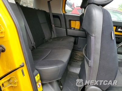 Zdjęcie 11 z 13 samochodu: 2007 TOYOTA FJ CRUISER BASE VIN:JTEBU11FX70035446 - miniatura