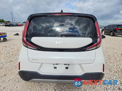 Zdjęcie 6 z 12 samochodu: 2023 KIA SOUL LX VIN:KNDJ23AU7P7863414 - miniatura