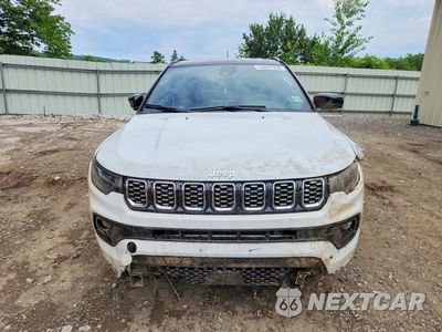 Piąte zdjęcie samochodu w środku: 2025 JEEP COMPASS LIMITED VIN:3C4NJDCN9ST559604 - miniatura