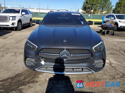 Piąte zdjęcie samochodu w środku: 2021 MERCEDES-BENZ E 350 VIN:W1KZF8DB6MA907163 - miniatura