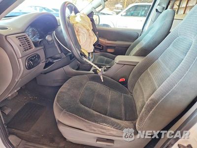 Zdjęcie 7 z 13 samochodu: 2002 FORD EXPLORER XLT VIN:1FMZU73E82UA74320 - miniatura