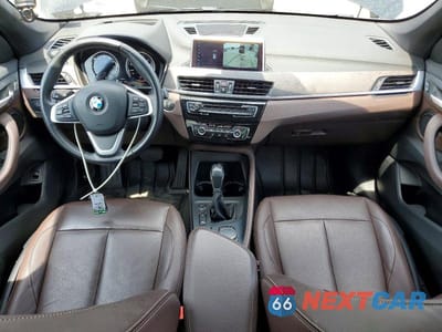Zdjęcie 8 z 12 samochodu: 2019 BMW X1 XDRIVE28I VIN:WBXHT3C54K5L35418 - miniatura