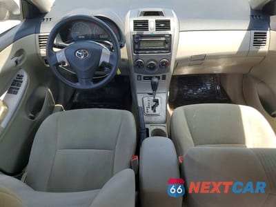Zdjęcie 8 z 12 samochodu: 2012 TOYOTA COROLLA LE VIN:2T1BU4EE9CC766618 - miniatura