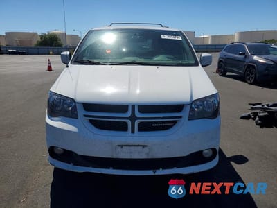 Piąte zdjęcie samochodu w środku: 2018 DODGE GRAND CARAVAN GT VIN:2C4RDGEG4JR342925 - miniatura